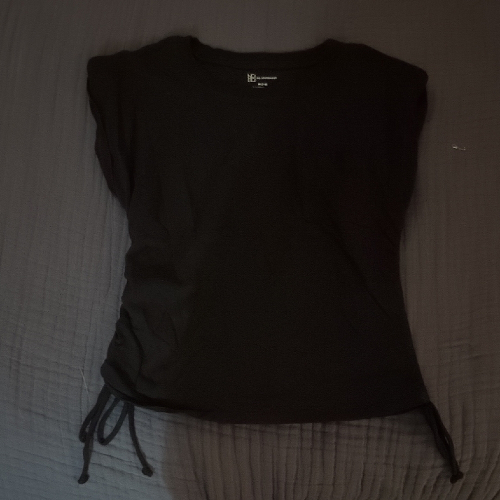 No Boundaries Scrunch Tee